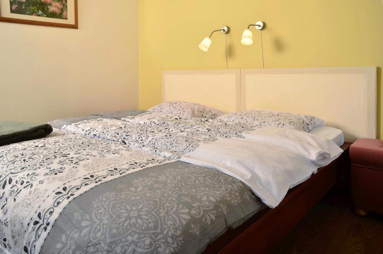 Apartmany Irisis Chvalec Εξωτερικό φωτογραφία